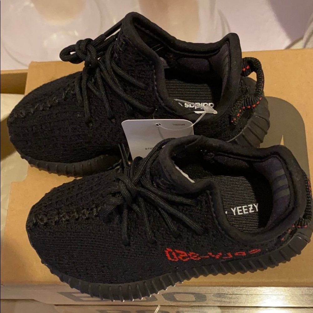 Yeezy Boost 350 V2 Infants (Black/Black/Black 7K)